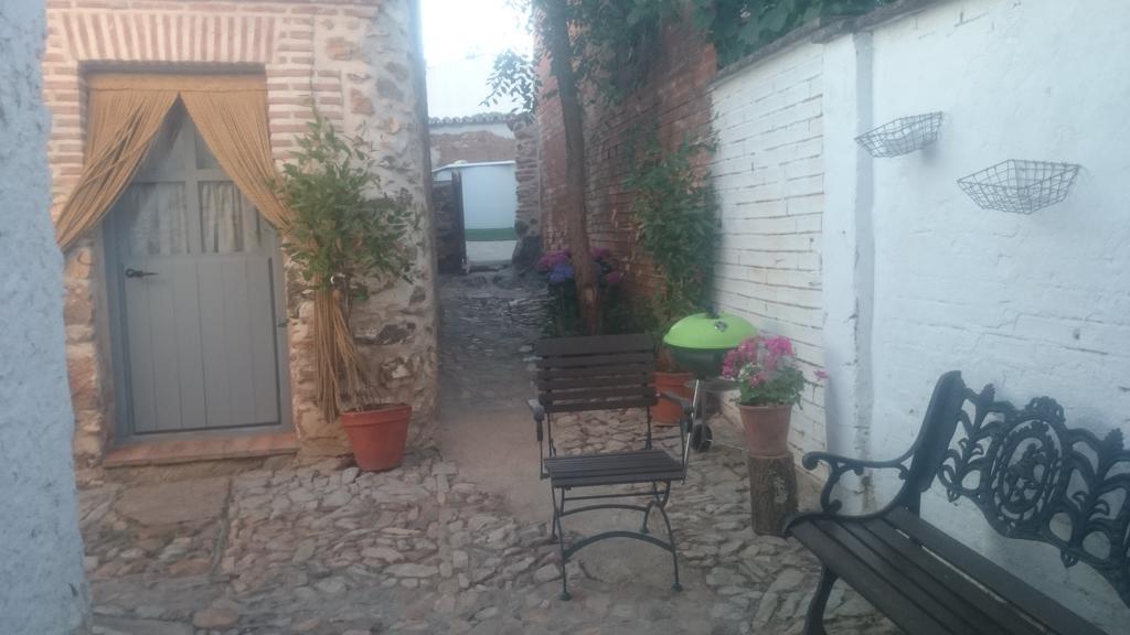 Affittacamere Casa De La Panaderia Los Navalucillos Esterno foto